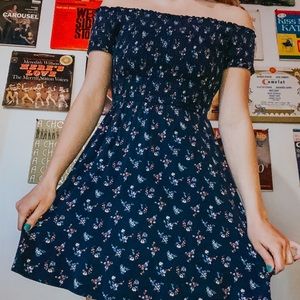 💗 3/$20 off the shoulder dress